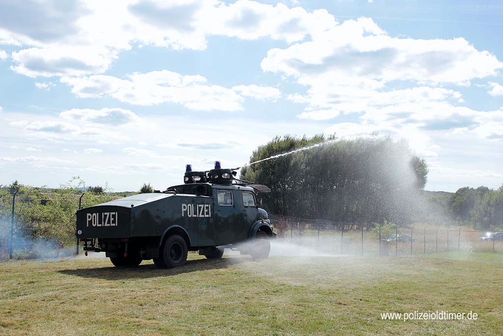 Sommerfest-Polizeioldtimer-Museum_2012 (315).jpg